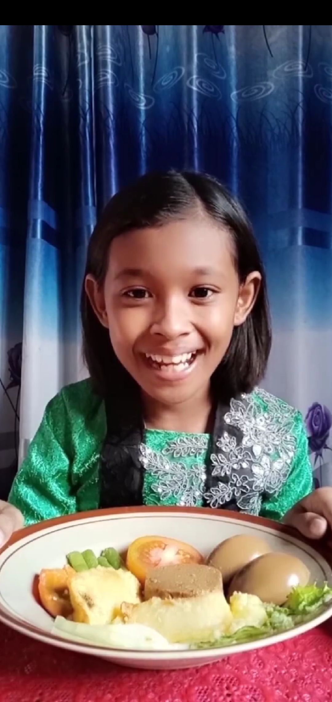 Masih Muda Belia Tapi Nggak Lupa Budaya